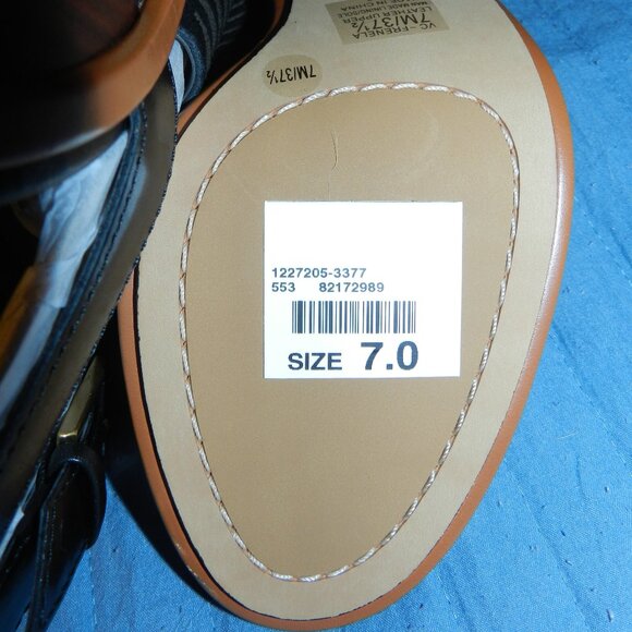 Vince Camuto Frenela Stacked Heel Sandal 🆕NWT - Picture 7 of 9